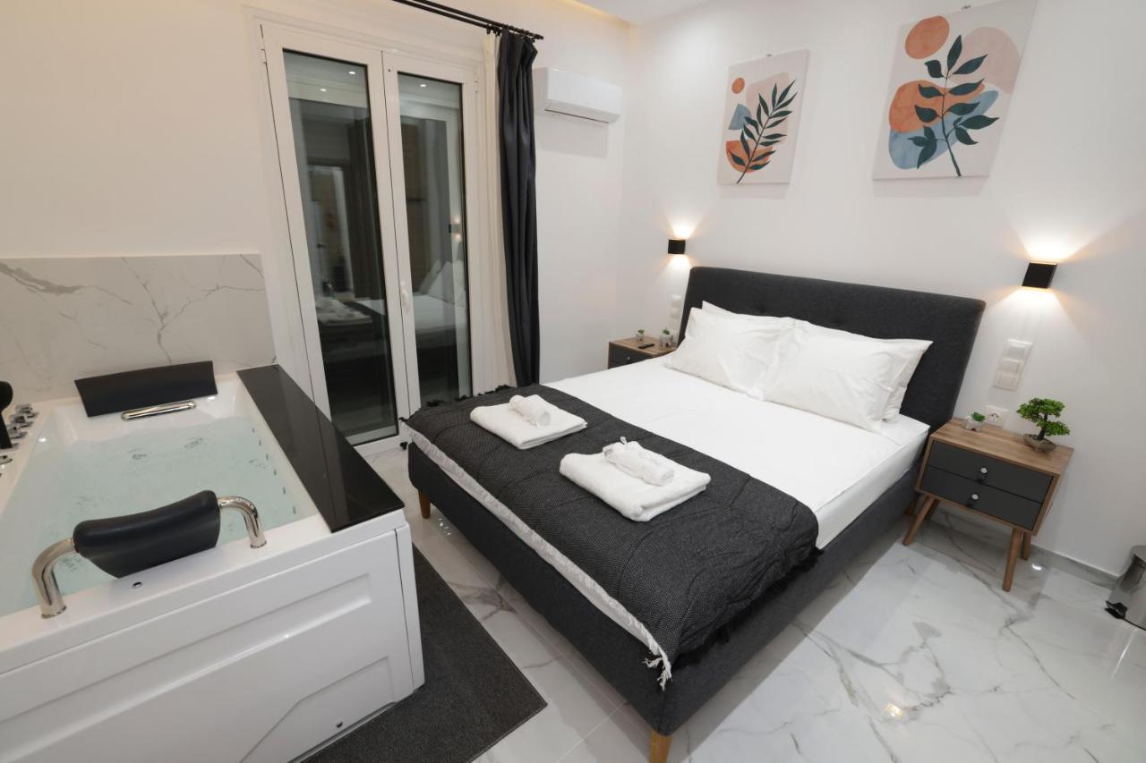 Zeos Finest Jacuzzi Suite Athena Bagian luar foto