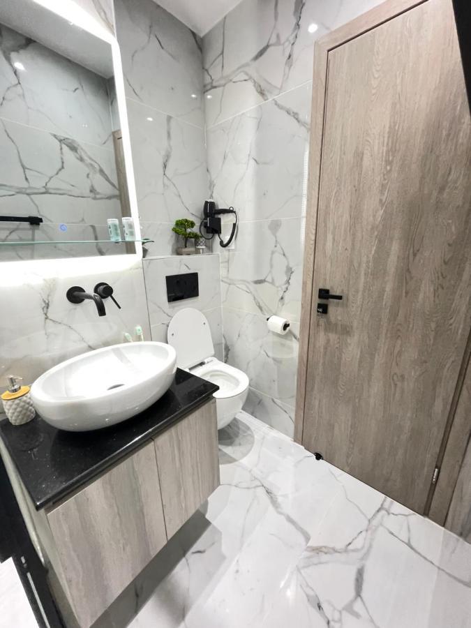 Zeos Finest Jacuzzi Suite Athena Bagian luar foto
